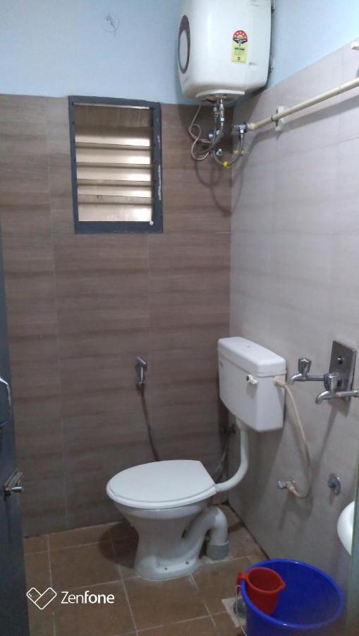 מדוראי The Alp Hotel מראה חיצוני תמונה