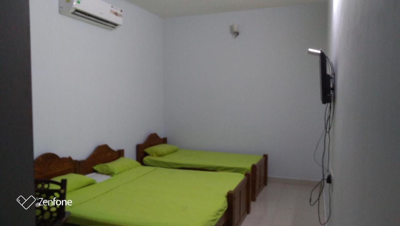 מדוראי The Alp Hotel מראה חיצוני תמונה